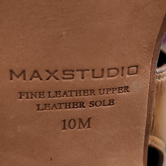 Tan heels - Picture 11 of 11